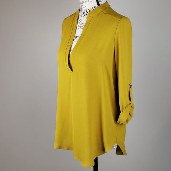 {Lush} Mustard Blouse - Picture 1 of 5